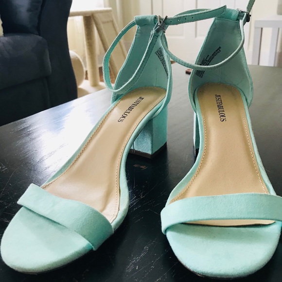 Shoes - Picture 5 of 5